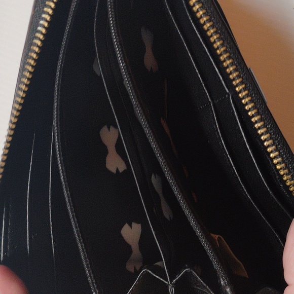 kate spade Cream and Black Striped Patent Wallet - Picture 4 of 10